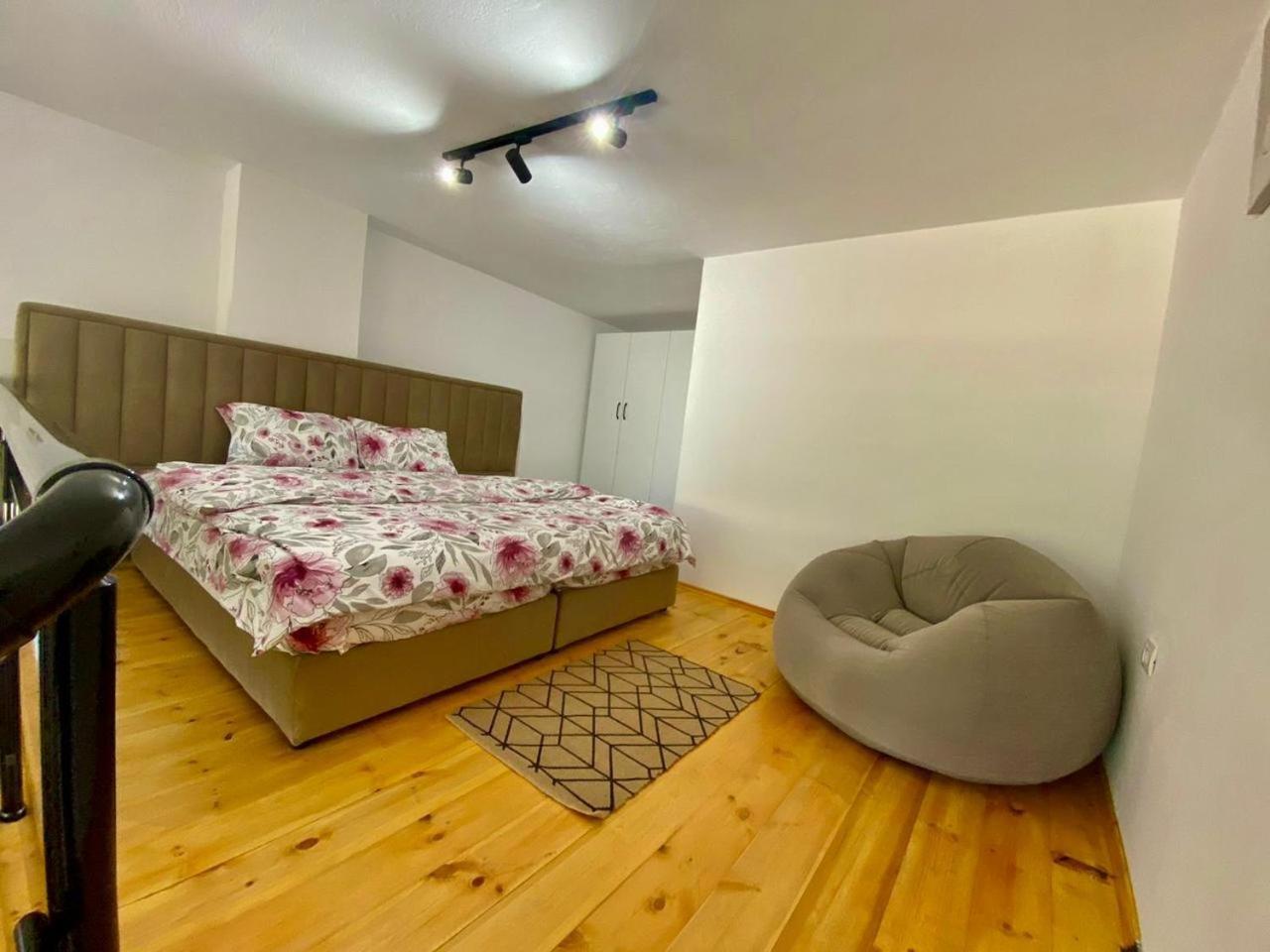D&E Apartaments ティラナ エクステリア 写真